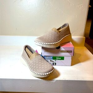 Women's Skechers Wilshire Blvd Slip On Shoes, Size Women 6